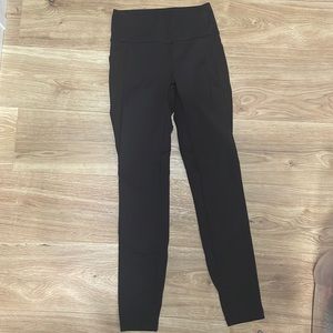 Black lululemon leggings